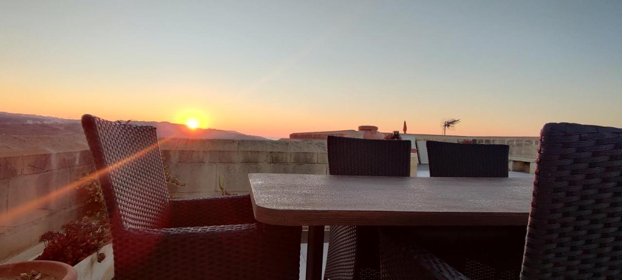 Luxury Apartment - Fort Chambray Għajnsielem Eksteriør bilde
